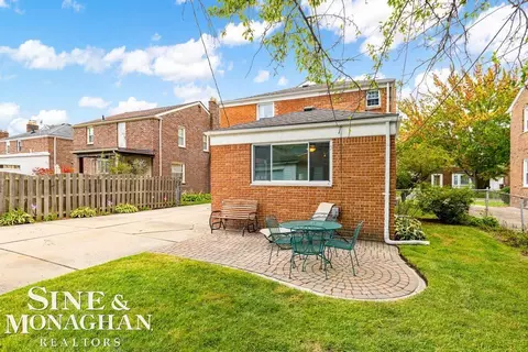 1694 Newcastle, Grosse Pointe Woods, MI 48236 photo 27
