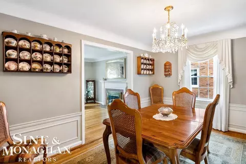 1694 Newcastle, Grosse Pointe Woods, MI 48236 photo 8