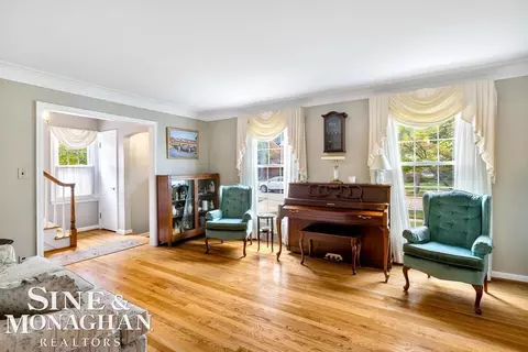 1694 Newcastle, Grosse Pointe Woods, MI 48236 photo 6