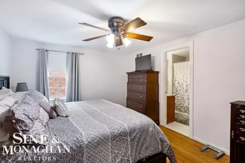 1694 Newcastle, Grosse Pointe Woods, MI 48236 photo 18