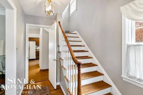 1694 Newcastle, Grosse Pointe Woods, MI 48236 photo 3