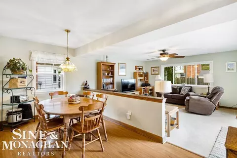 1694 Newcastle, Grosse Pointe Woods, MI 48236 photo 11