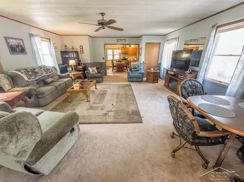 8682 Matthews, Gladwin, MI 48624 photo 6