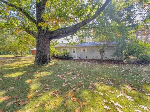 8682 Matthews, Gladwin, MI 48624 photo 2