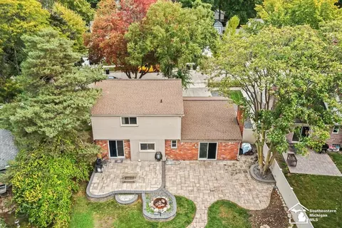 19220 Hampton, Riverview, MI 48193 photo 38