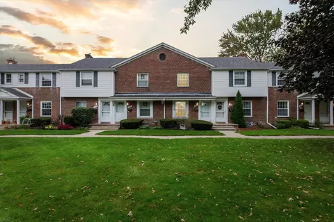 22970 Gary, Saint Clair Shores, MI 48080