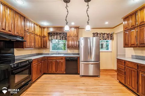 5271 E Vienna, Clio, MI 48420 photo 4
