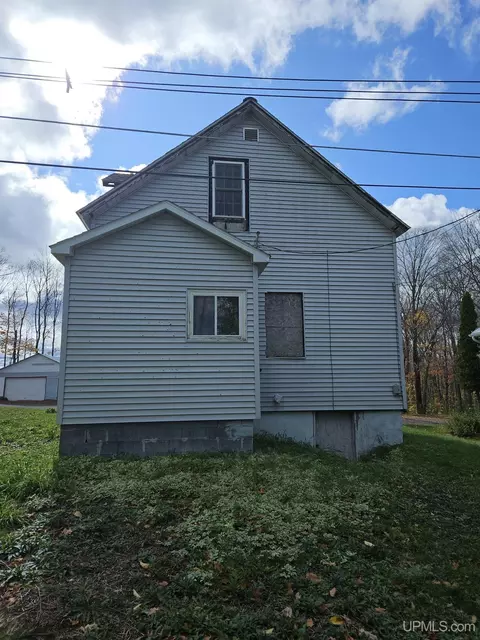119 North, Wakefield, MI 49968 photo 2