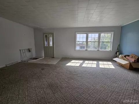 119 North, Wakefield, MI 49968 photo 4