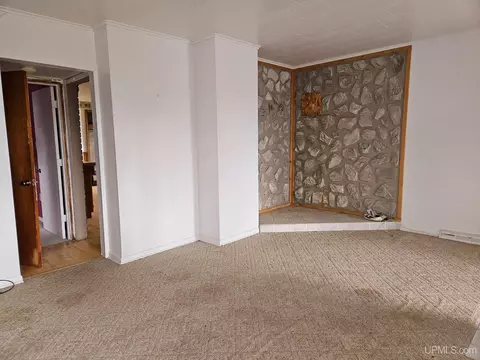 119 North, Wakefield, MI 49968 photo 5