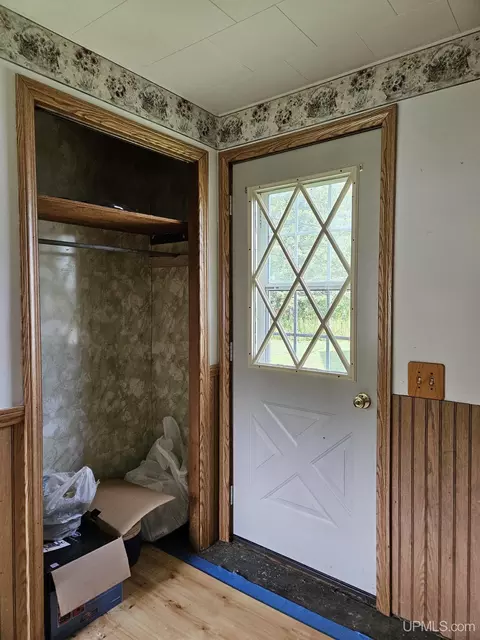 119 North, Wakefield, MI 49968 photo 12