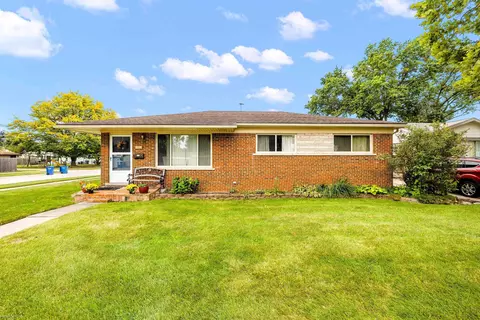 12838 Lutz, Warren, MI 48088