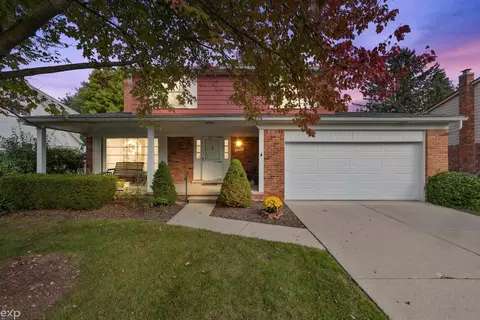 5762 Limestone Dr, Troy, MI 48085