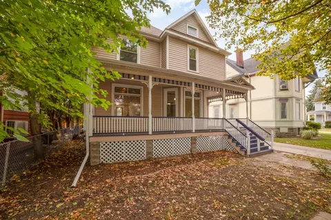 704 N Hampton, Bay City, MI 48708