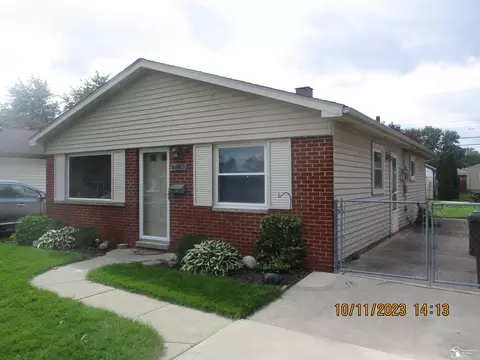 6468 Pine, Taylor, MI 48180 photo 2