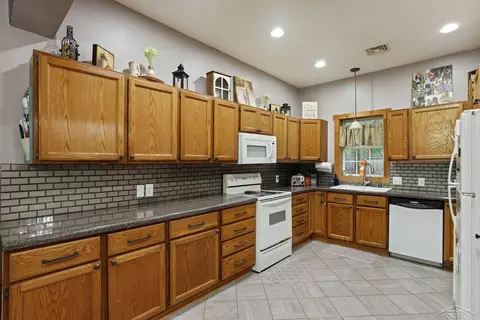 2677 N Sturgeon, Midland, MI 48642 photo 12