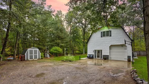 2677 N Sturgeon, Midland, MI 48642 photo 2