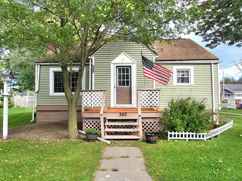 245 S Parsons, Merrill, MI 48637