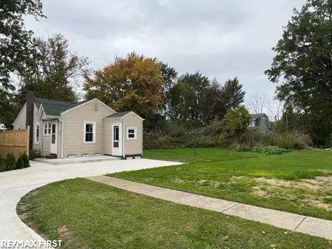 395 S Virginia, Algonac, MI 48001