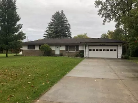 670 Point, Clare, MI 48617