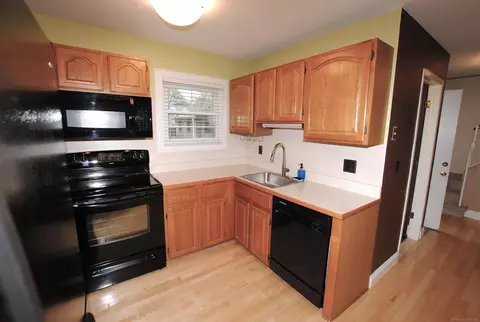 2923 Roundtree, Troy, MI 48083 photo 8