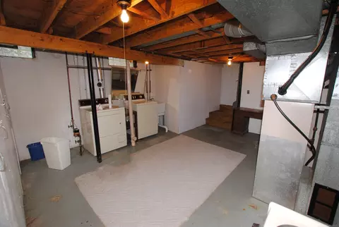 2923 Roundtree, Troy, MI 48083 photo 25