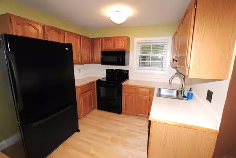 2923 Roundtree, Troy, MI 48083 photo 7