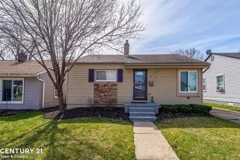 62 E Rowland, Madison Heights, MI 48071