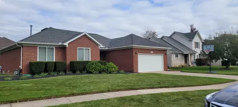 31157 English Oaks, New Baltimore, MI 48047