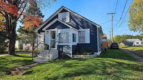 303 Poplar, Ishpeming, MI 49849