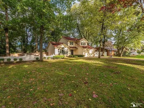 15033 Shadowood, Monroe, MI 48161