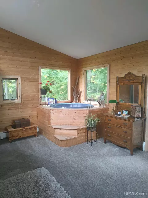 21194 Vick S, L'anse, MI 49946 photo 35