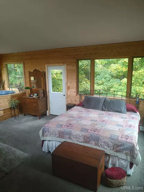 21194 Vick S, L'anse, MI 49946 photo 33