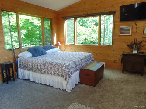 21194 Vick S, L'anse, MI 49946 photo 30
