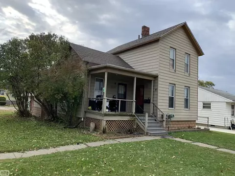 399 Cass, Mount Clemens, MI 48043