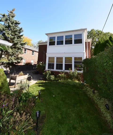 855 Harcourt, Grosse Pointe Park, MI 48230 photo 62