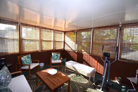 855 Harcourt, Grosse Pointe Park, MI 48230 photo 42