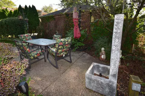 855 Harcourt, Grosse Pointe Park, MI 48230 photo 60