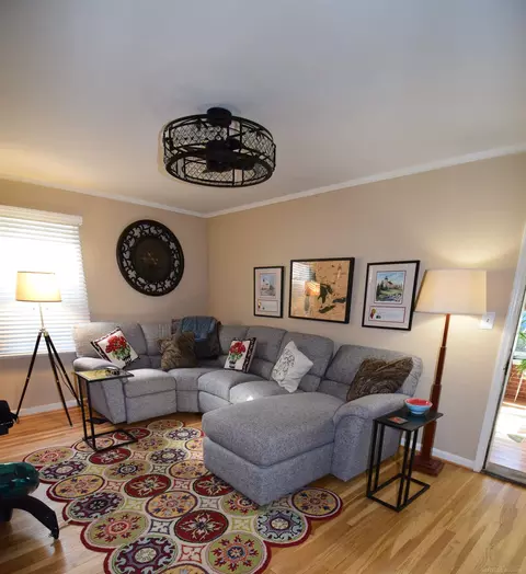 855 Harcourt, Grosse Pointe Park, MI 48230 photo 17