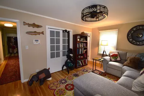 855 Harcourt, Grosse Pointe Park, MI 48230 photo 16