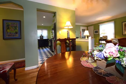 855 Harcourt, Grosse Pointe Park, MI 48230 photo 4