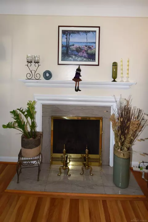 855 Harcourt, Grosse Pointe Park, MI 48230 photo 27