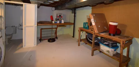 855 Harcourt, Grosse Pointe Park, MI 48230 photo 49