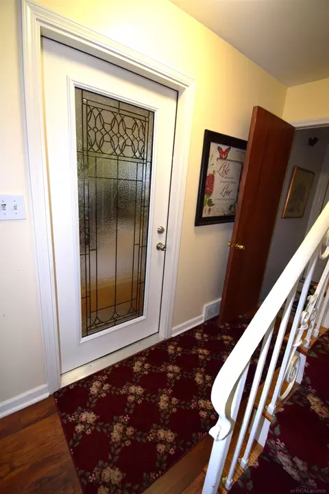855 Harcourt, Grosse Pointe Park, MI 48230 photo 22