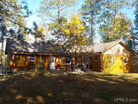 159 South Shr, Crystal Falls, MI 49920