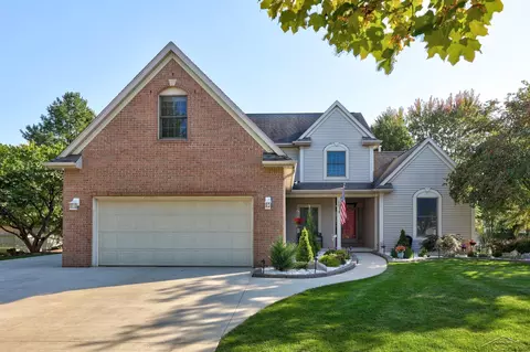 681 Country Ln, Frankenmuth, MI 48734