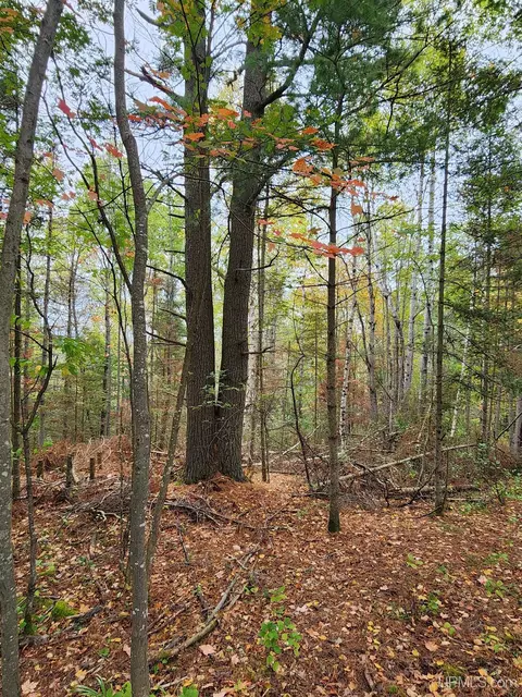 1040 River Rdg, Ishpeming, MI 49848 photo 13