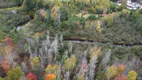 1040 River Rdg, Ishpeming, MI 49848 photo 2