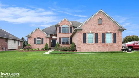 50331 Cheltenham, Macomb, MI 48044 photo 2