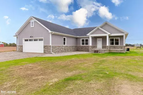 21924 Armada Ctr, Armada, MI 48005